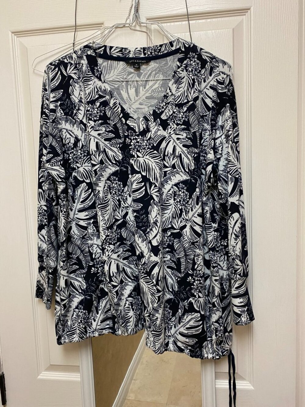 NWOT Zac & Rachel Womens tunic top Dark Navy/White drawstring bottom v-neck Sz M